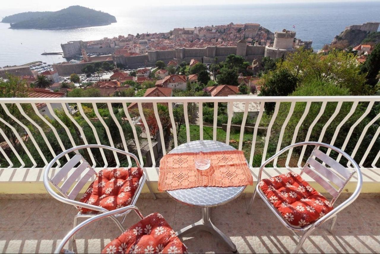 With Amazing View Apartment